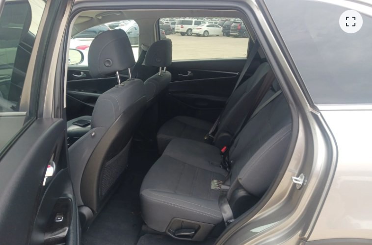 2017 Kia Sorento Image 7