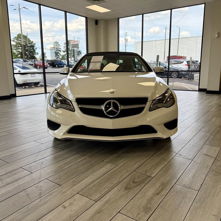 2014 Mercedes-Benz E-Class Image 2