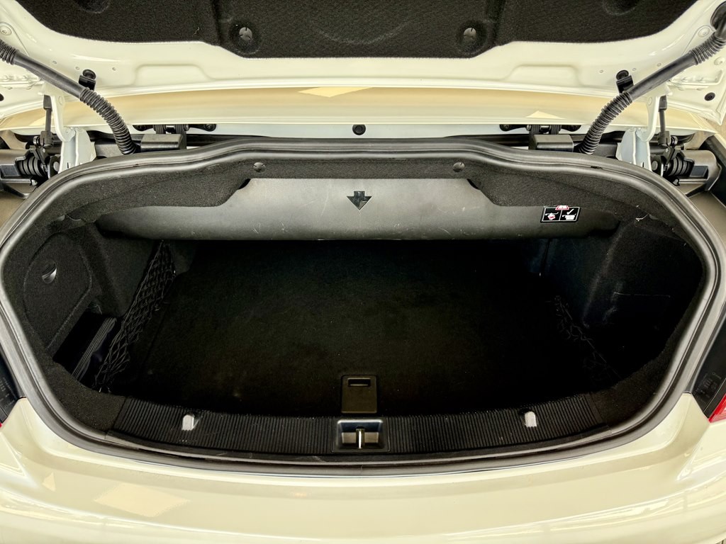 2014 Mercedes-Benz E-Class Image 9