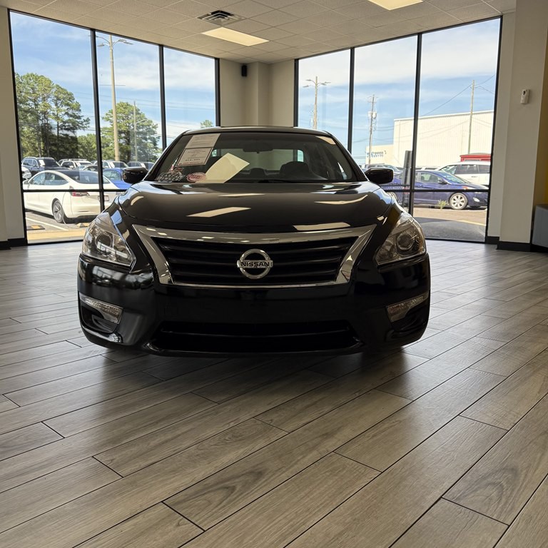 2015 Nissan Altima Image 2