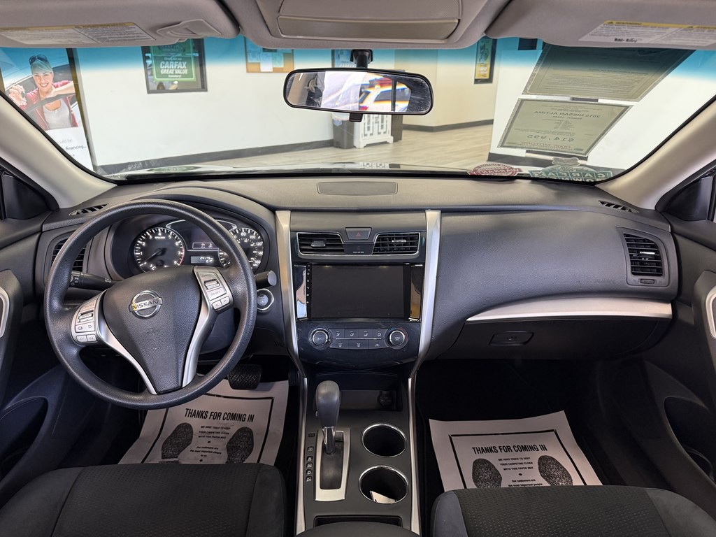 2015 Nissan Altima Image 10