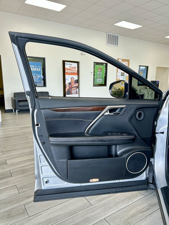 2016 Lexus RX Image 13