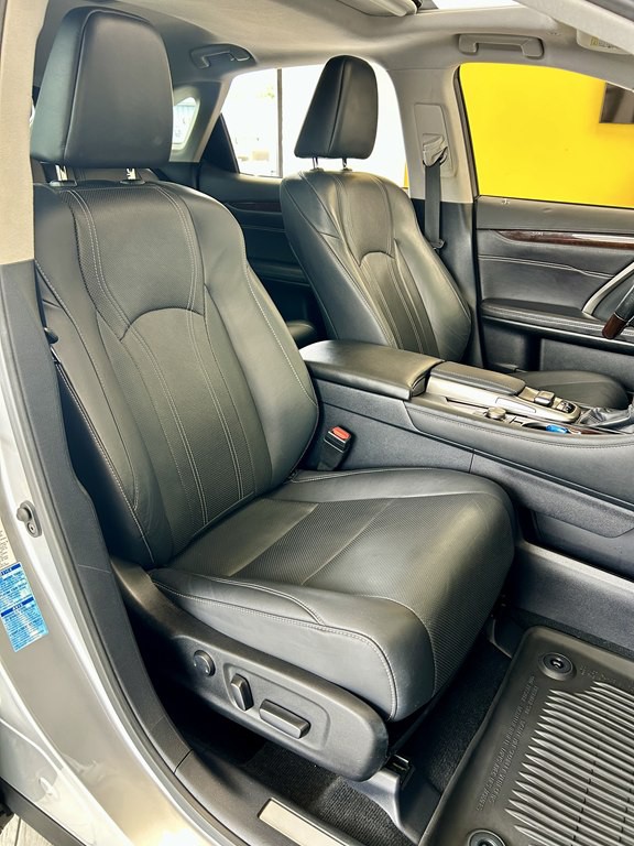 2016 Lexus RX Image 16