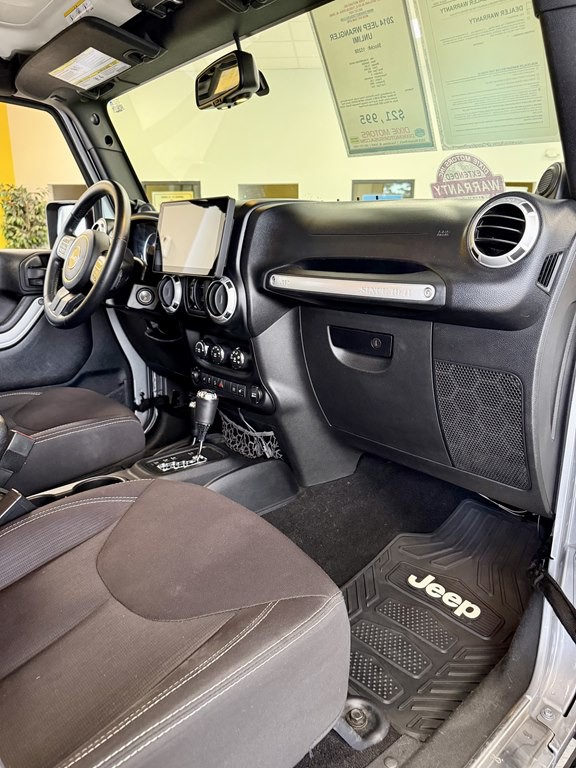 2014 Jeep Wrangler Unlimited Image 11