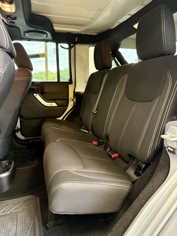 2014 Jeep Wrangler Unlimited Image 16