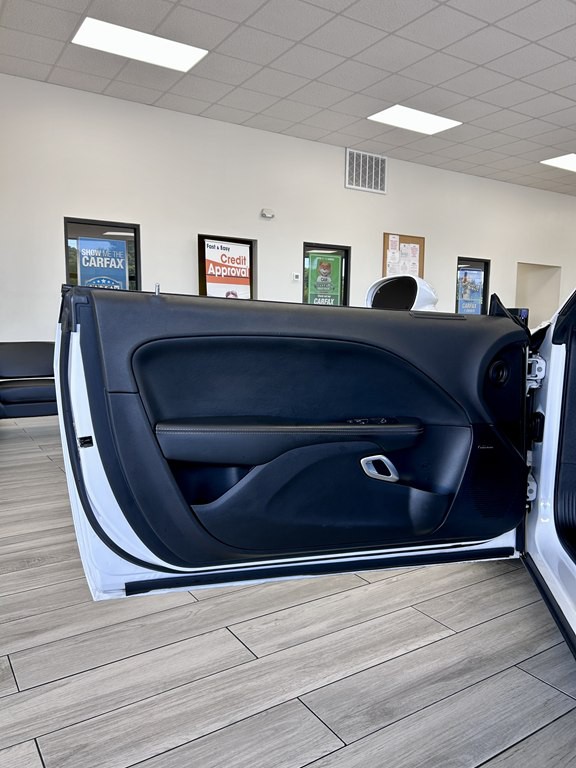 2016 Dodge Challenger Image 15