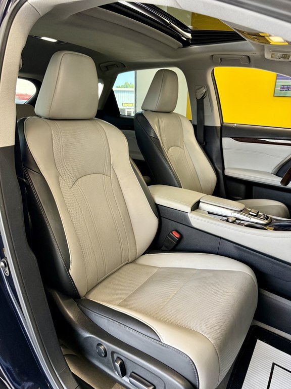 2016 Lexus RX Image 16