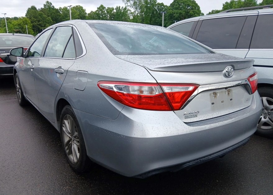 2017 Toyota Camry Image 4