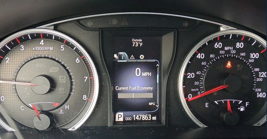 2017 Toyota Camry Image 6