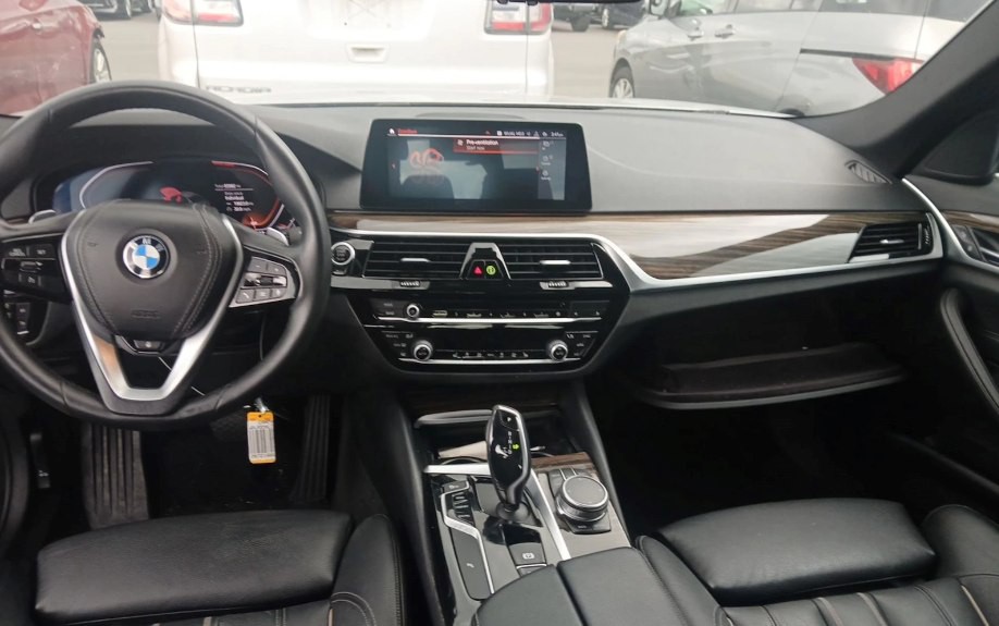 2020 BMW 5 Series Image 4