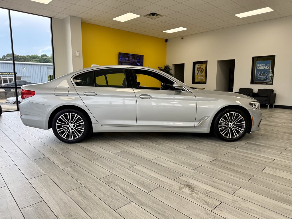 2020 BMW 5 Series Image 5