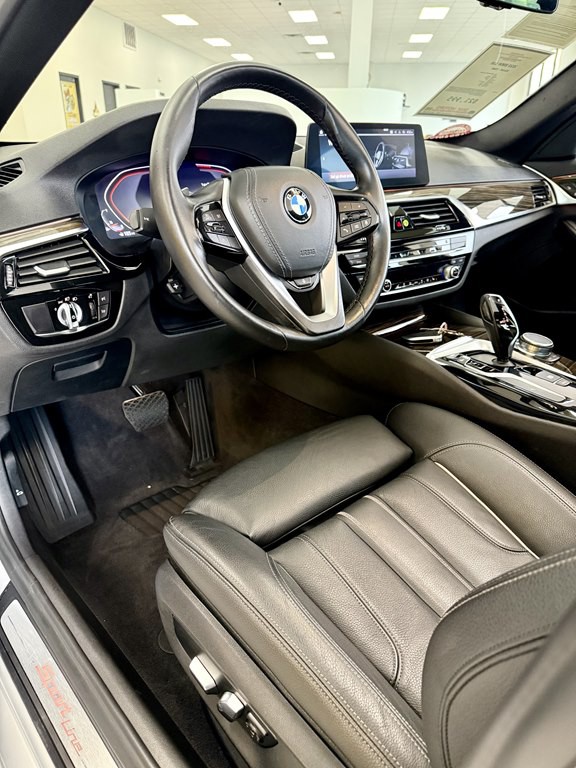 2020 BMW 5 Series Image 13