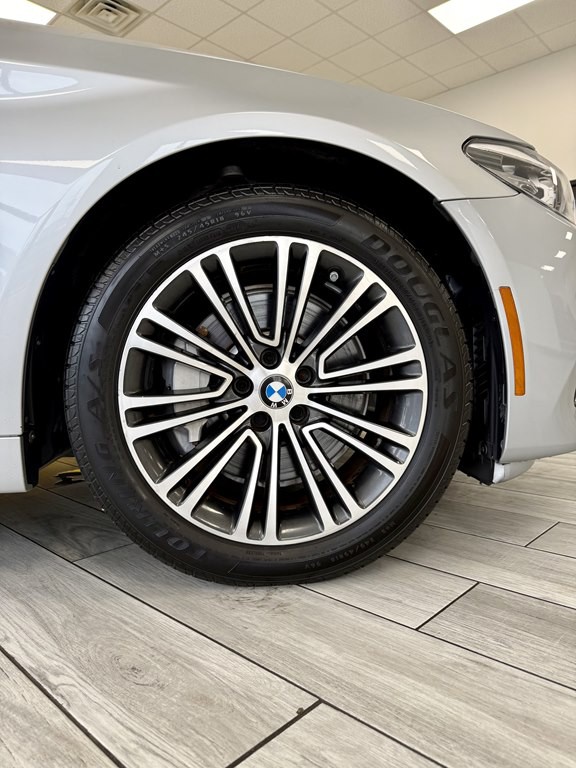 2020 BMW 5 Series Image 19