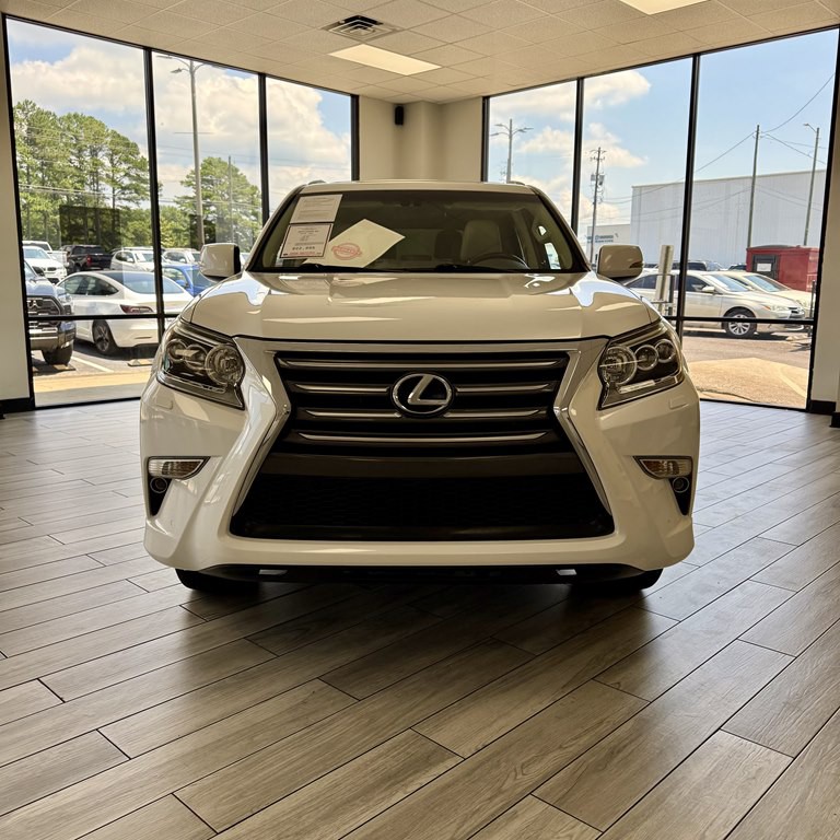 2015 Lexus GX Image 2