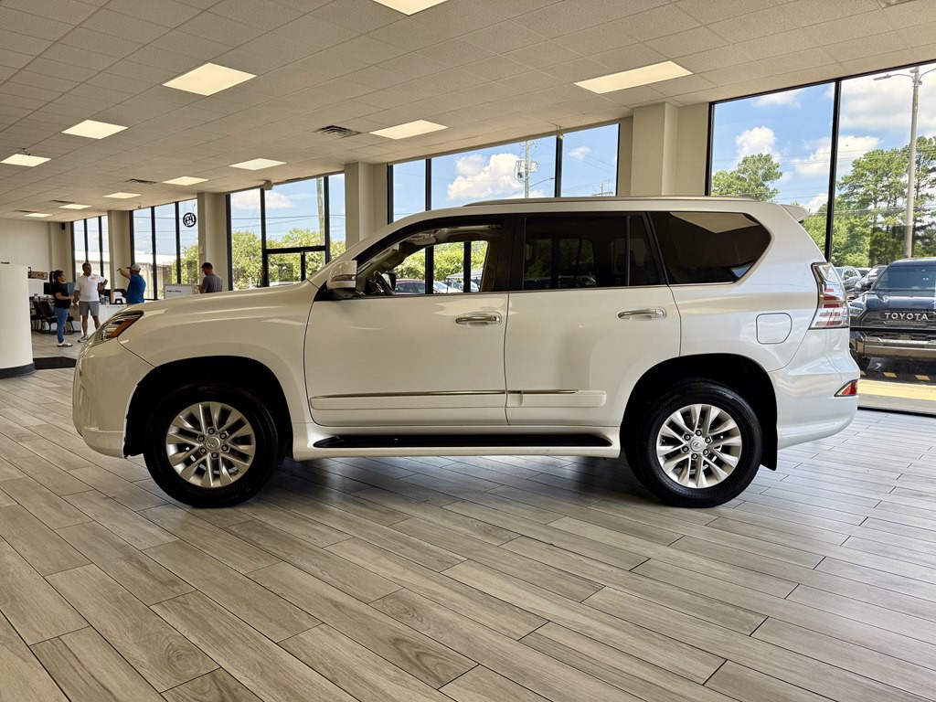 2015 Lexus GX Image 4