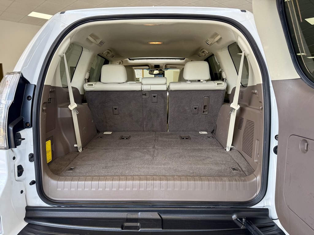 2015 Lexus GX Image 9