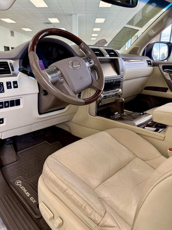 2015 Lexus GX Image 12