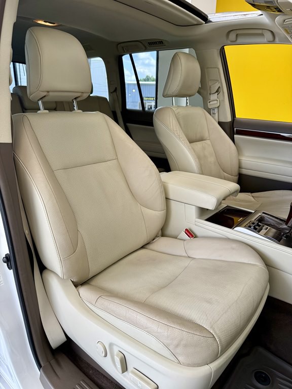 2015 Lexus GX Image 17