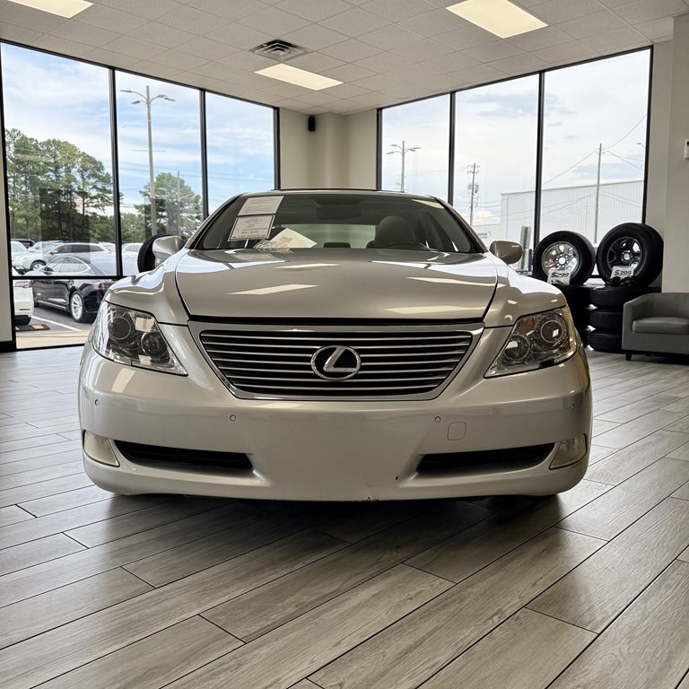 2008 Lexus LS Image 2