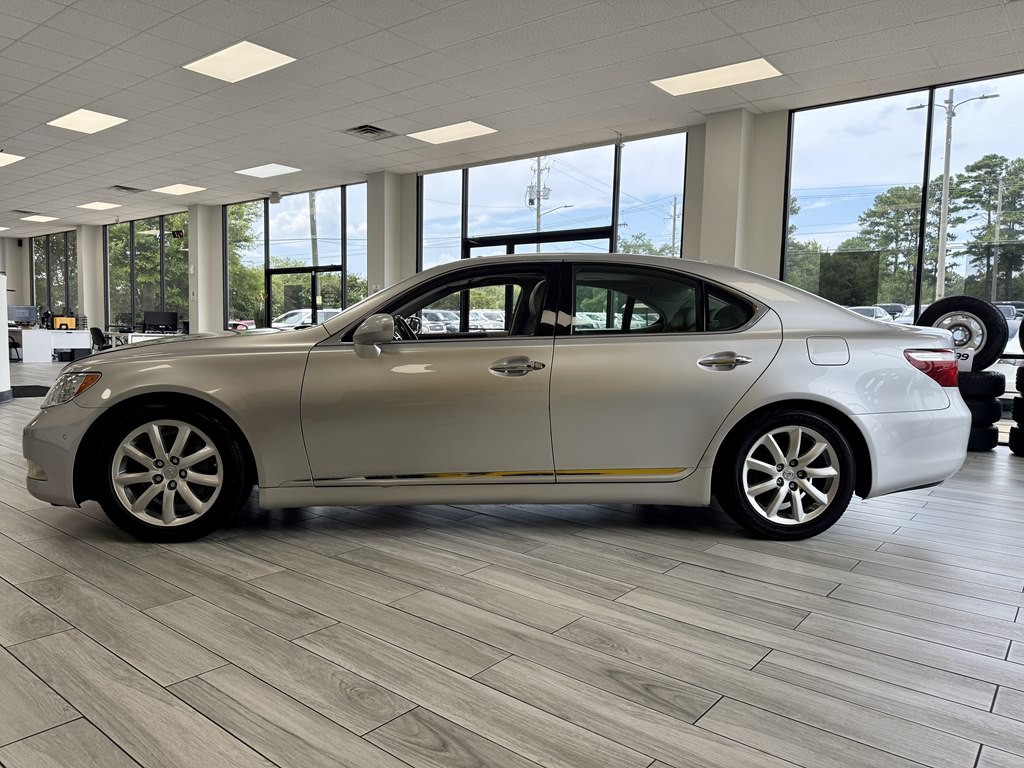 2008 Lexus LS Image 4
