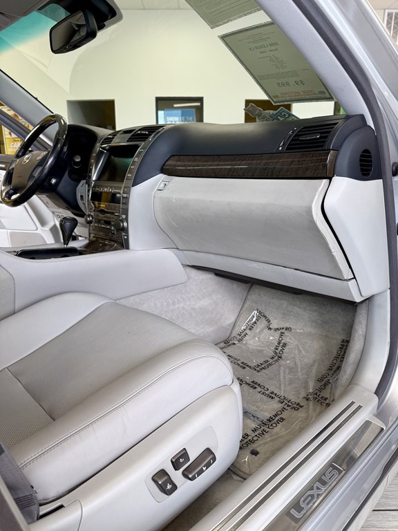 2008 Lexus LS Image 12