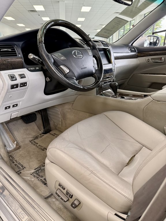 2008 Lexus LS Image 13