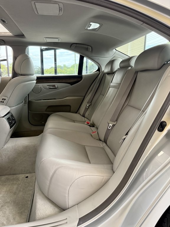 2008 Lexus LS Image 17