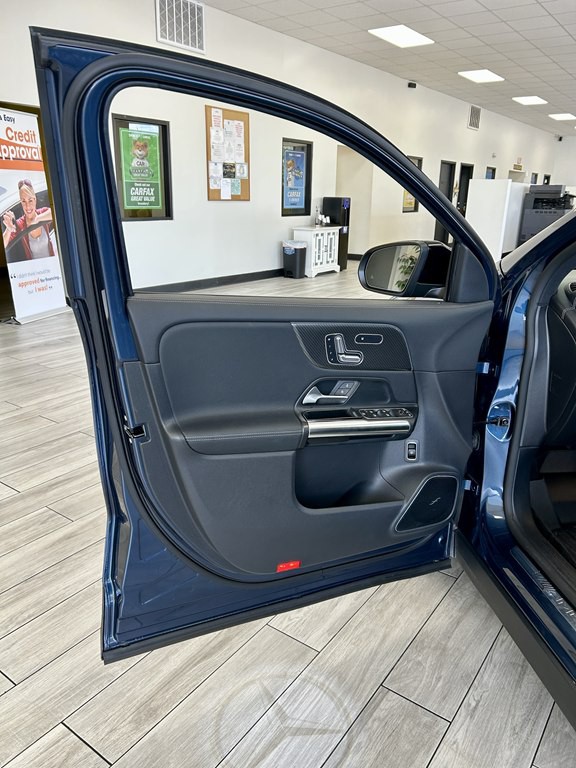 2021 Mercedes-Benz GLA-Class Image 16