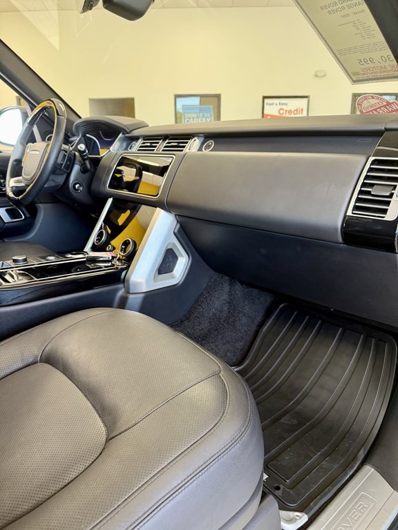 2018 Land Rover Range Rover Image 12