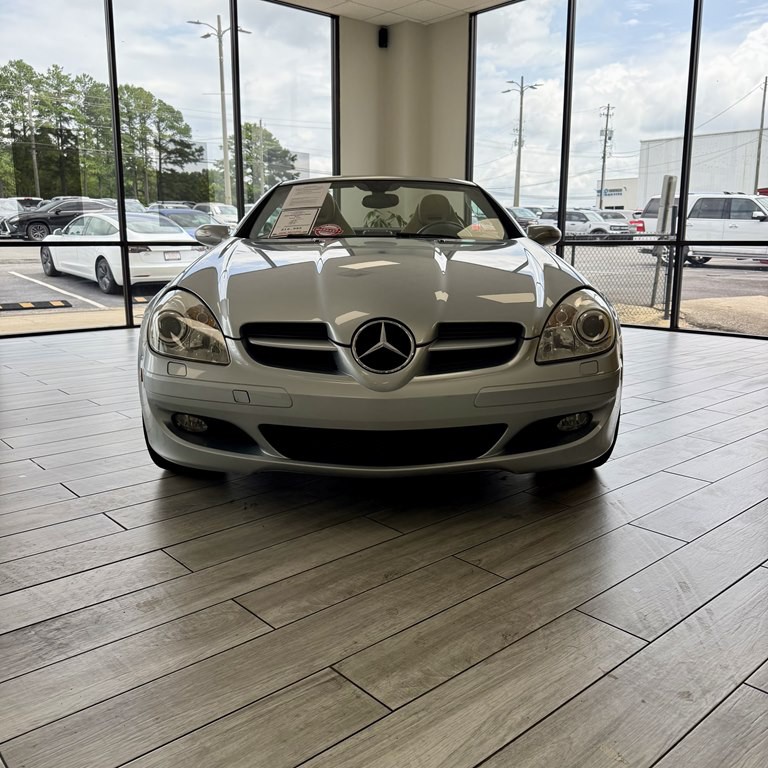 2005 Mercedes-Benz SLK-Class Image 2