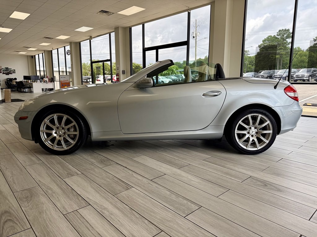 2005 Mercedes-Benz SLK-Class Image 4