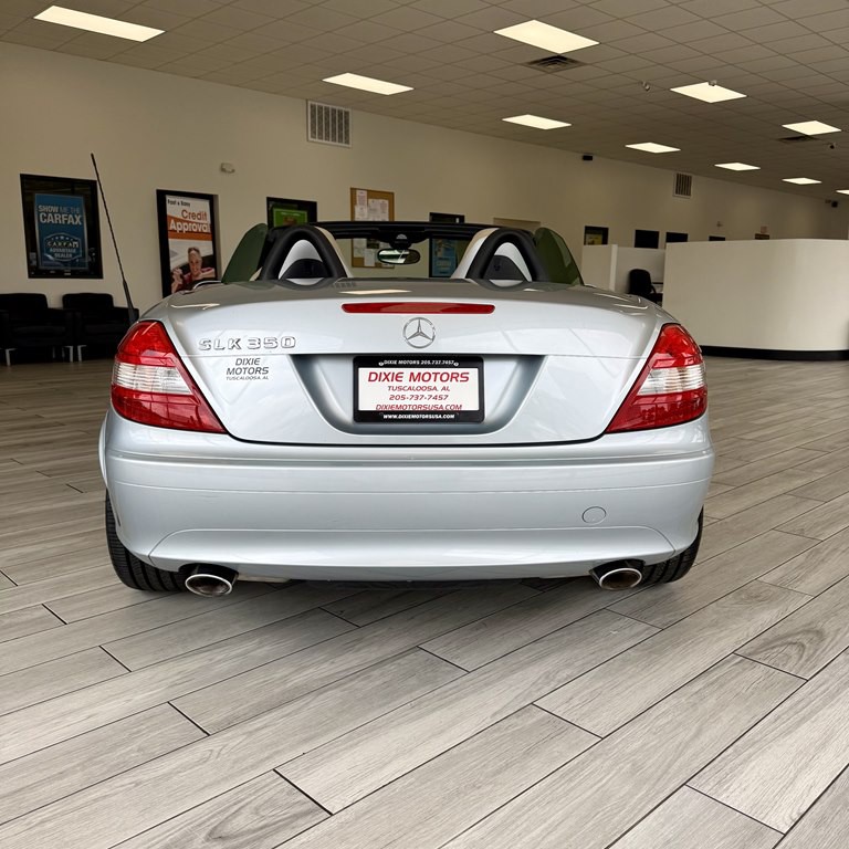 2005 Mercedes-Benz SLK-Class Image 8