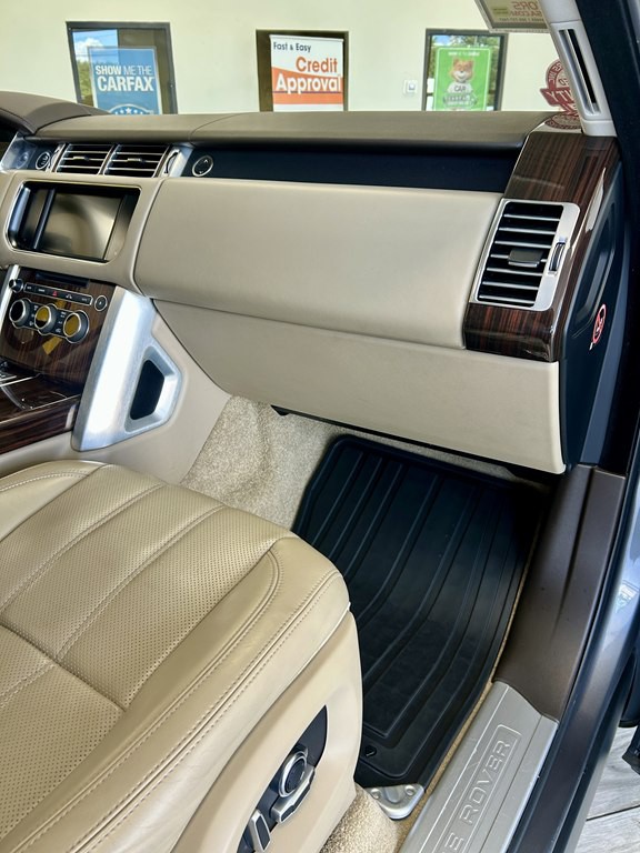 2016 Land Rover Range Rover Image 12