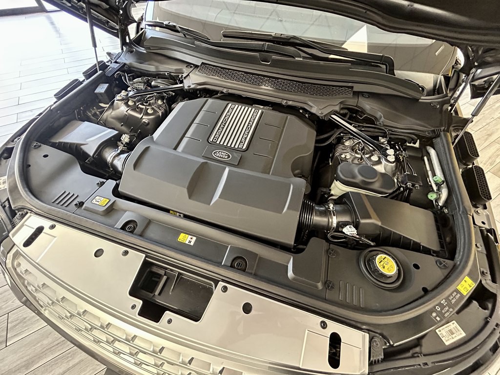 2016 Land Rover Range Rover Image 17