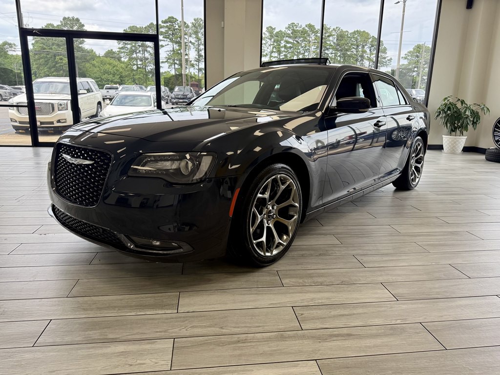 2018 Chrysler 300 Image 3