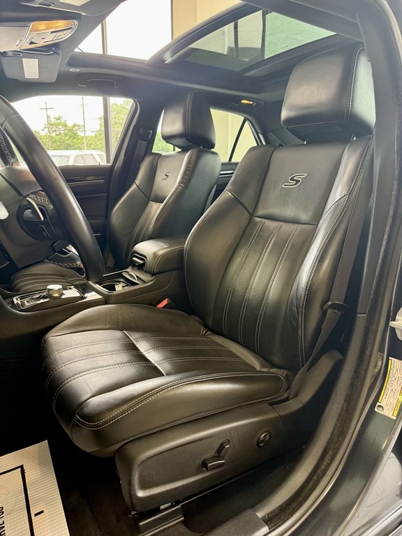 2018 Chrysler 300 Image 14