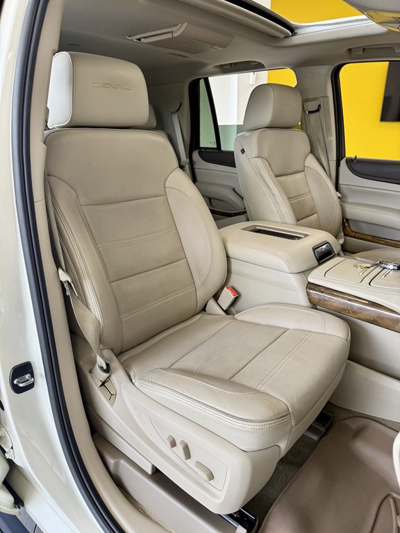 2015 GMC Yukon Image 16