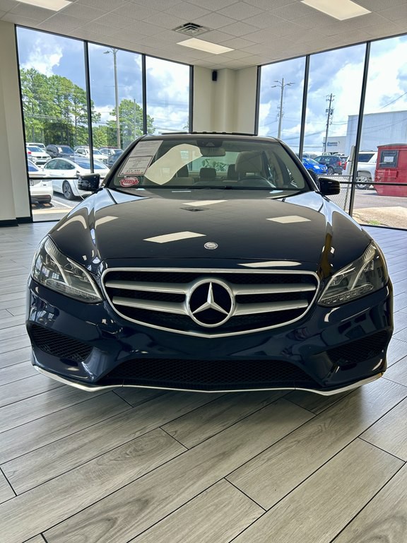 2016 Mercedes-Benz E-Class Image 2
