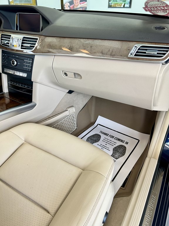 2016 Mercedes-Benz E-Class Image 16