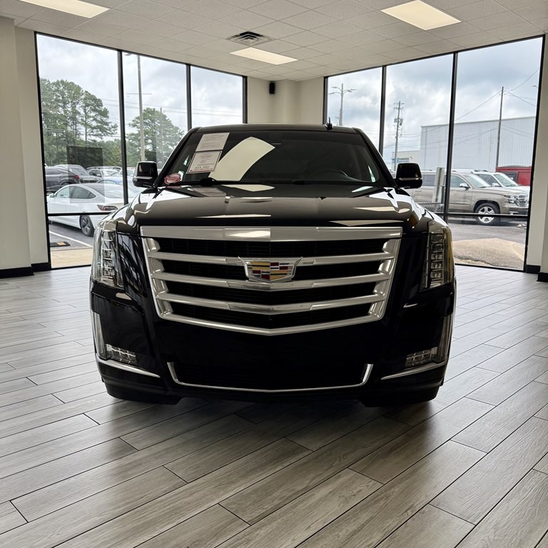 2018 Cadillac Escalade Image 2