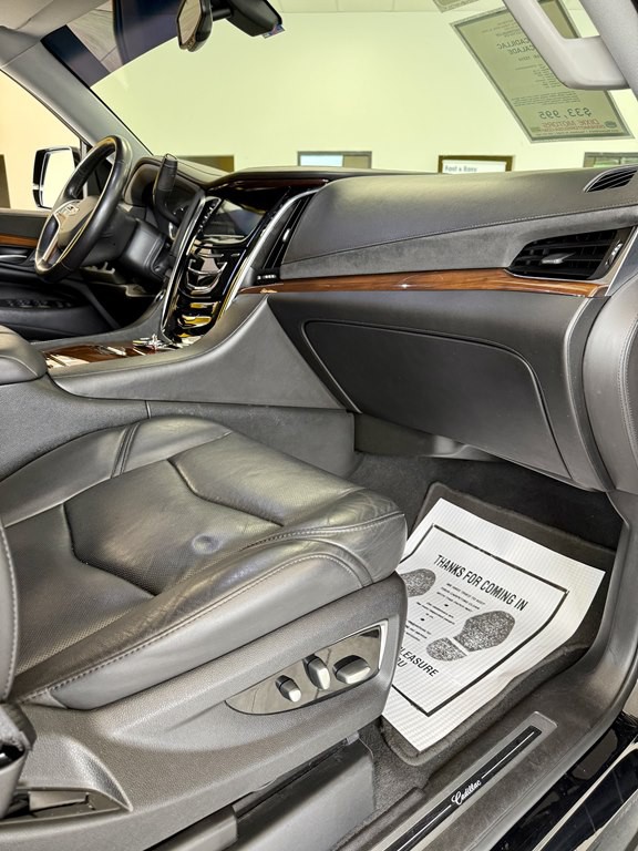 2018 Cadillac Escalade Image 12