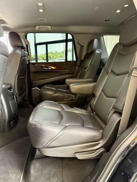 2018 Cadillac Escalade Image 17