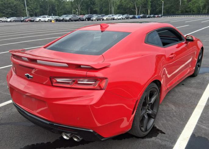 2017 Chevrolet Camaro Image 3