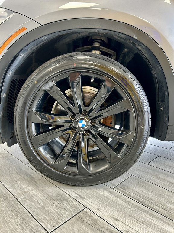 2017 BMW X6 Image 17