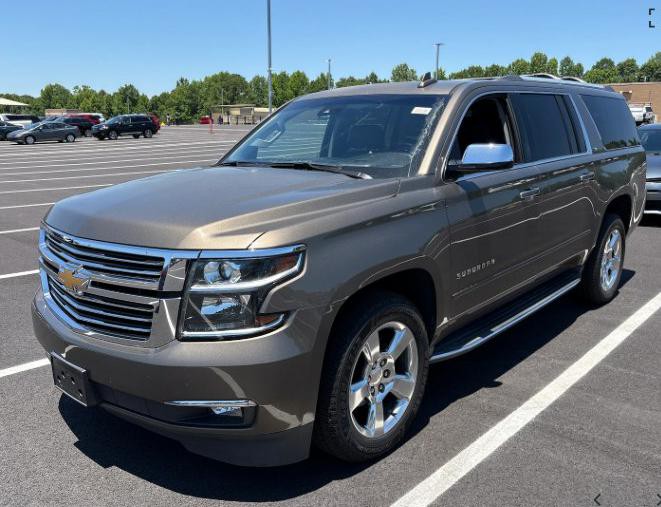 2016 Chevrolet Suburban Image 2