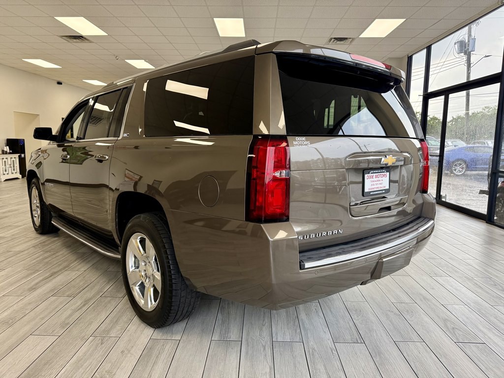 2016 Chevrolet Suburban Image 7