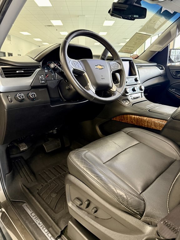 2016 Chevrolet Suburban Image 13