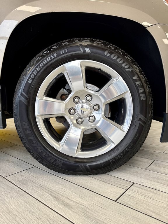 2016 Chevrolet Suburban Image 20