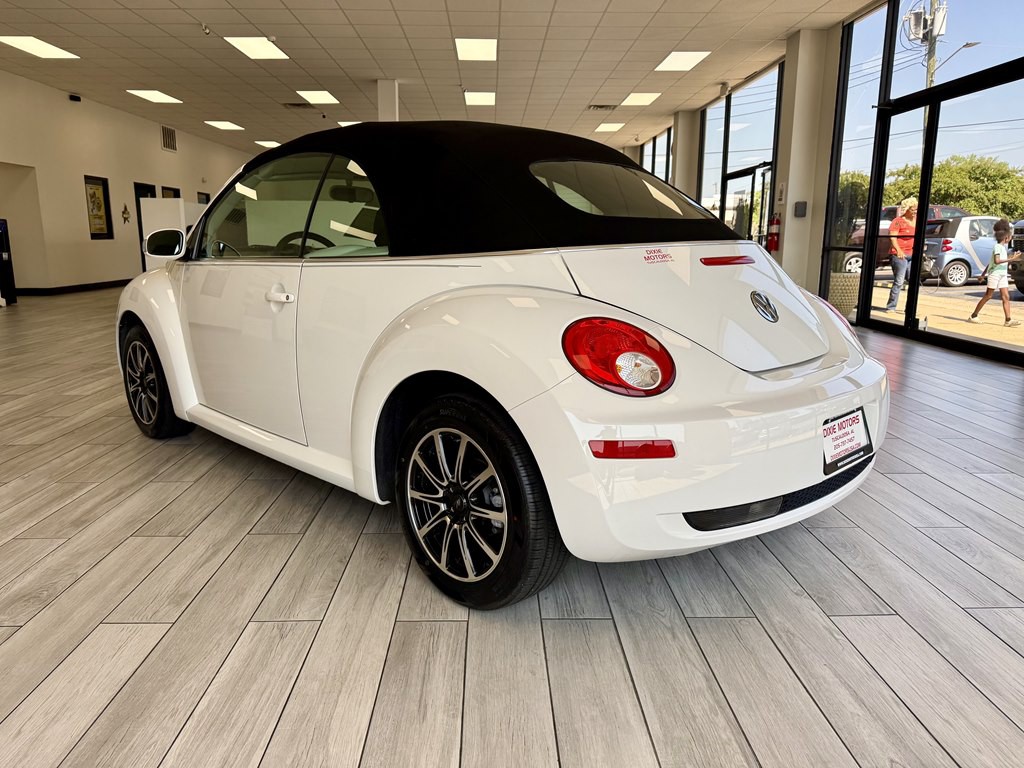 2009 Volkswagen Beetle Image 7