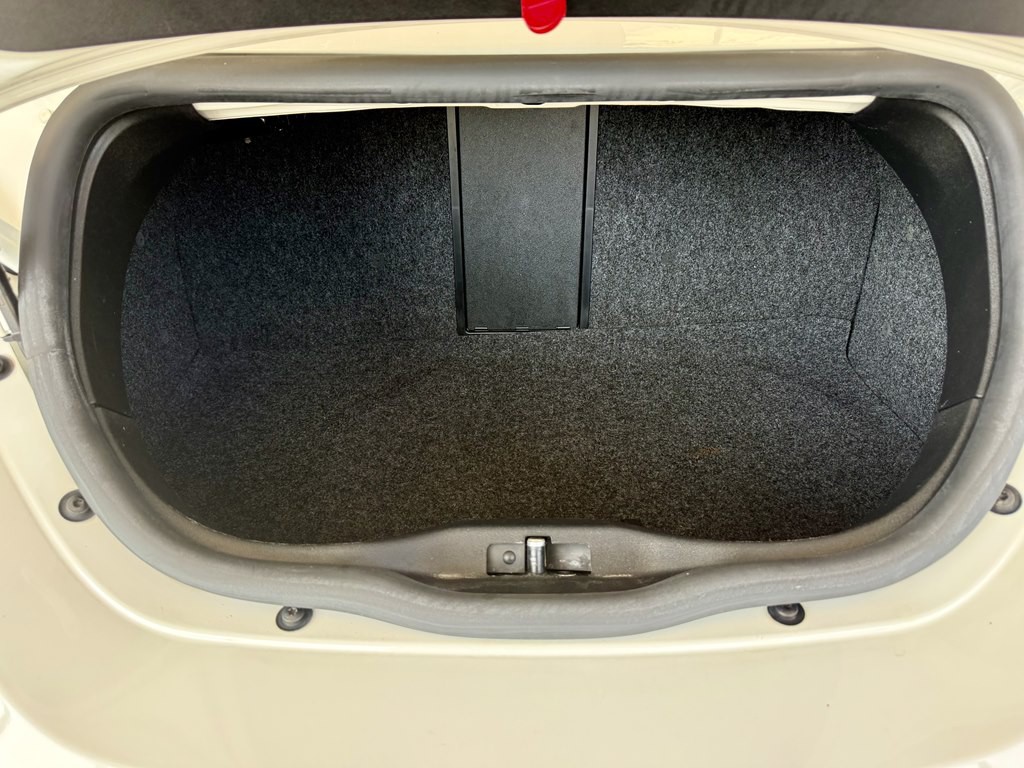 2009 Volkswagen Beetle Image 9